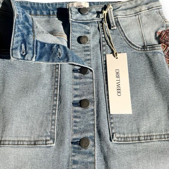 Driftwood - Button Front Raw Hem Boho Denim Mini Skirt - Size 26 with Pockets - Picture 2 of 11